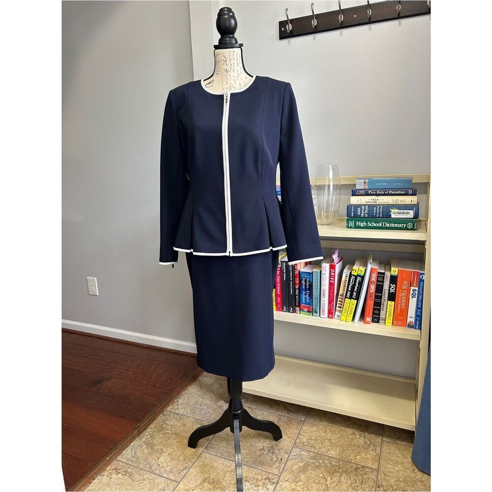 Tommy Hilfiger Peplum Jacket w/skirt